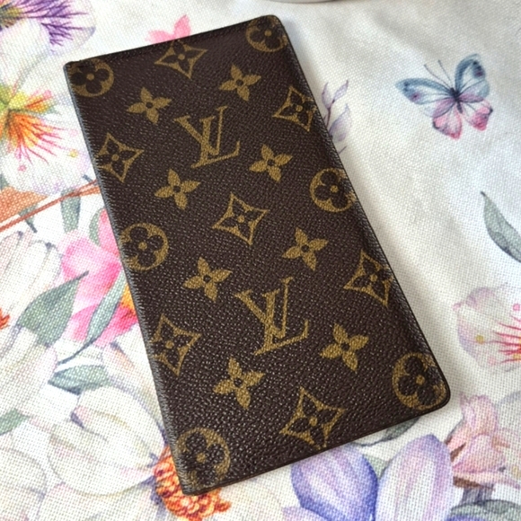 Louis Vuitton Handbags - Louis Vuitton Monogram Card Holder & Wallet